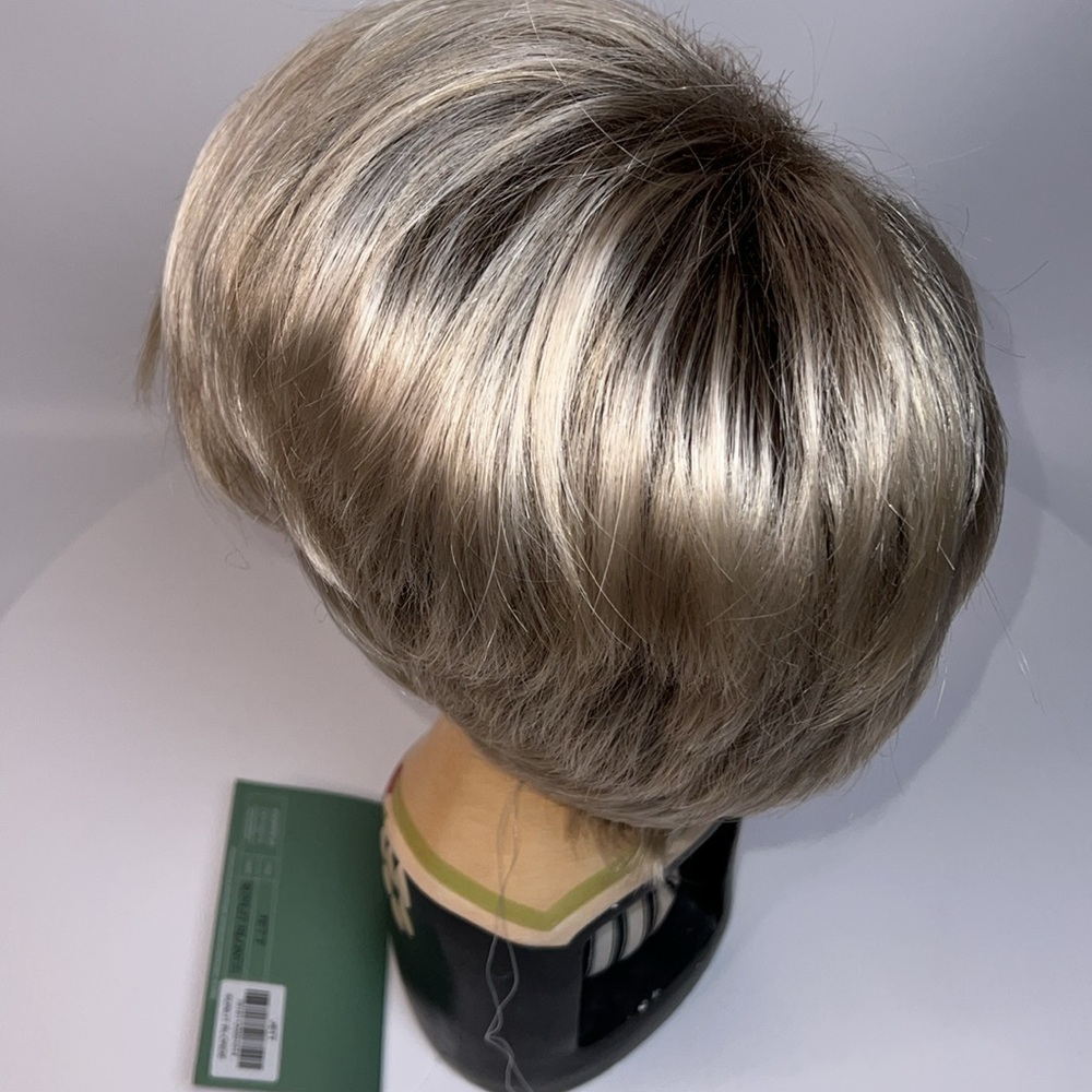 NWT ESTETICA DESIGNS JETT FRONT LACE LINE WIG SHORT HAIR IN SUNLIT BLONDE - Picture 8 of 17